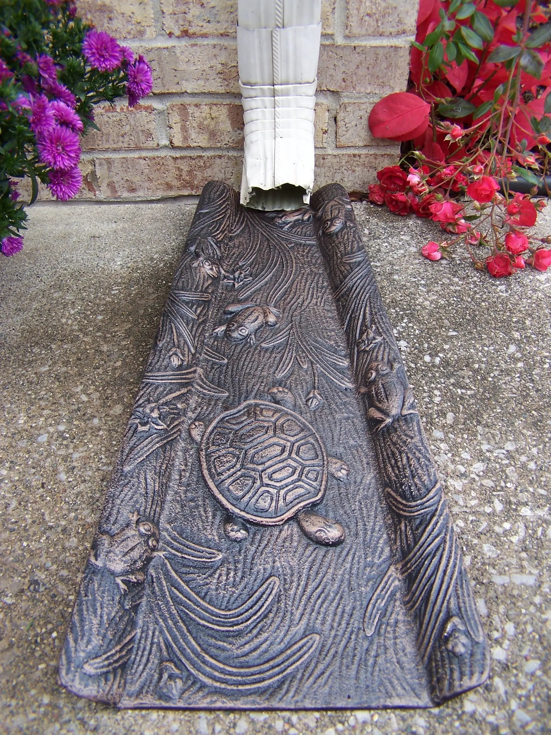 Bronze 22.5-in Cast Aluminum Downspout Gutter Turtle Splash Block by Sharicks