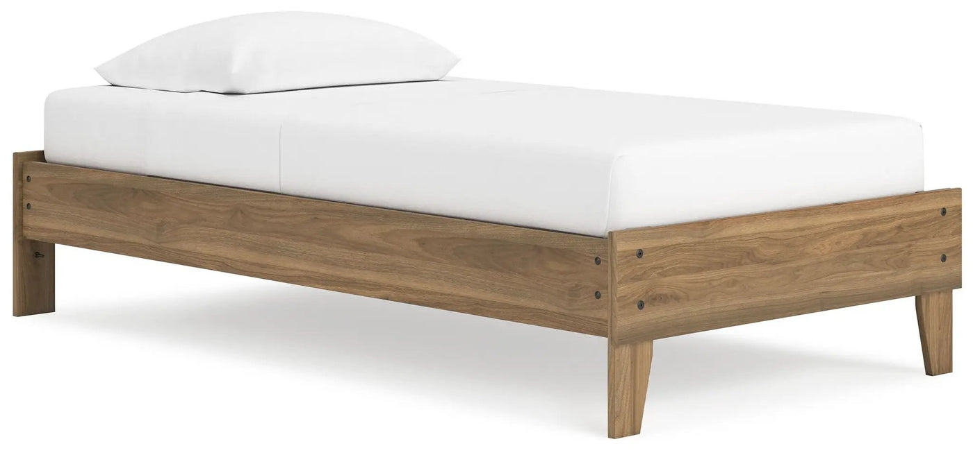 Deanlow - Platform Bed by Unique Piece Furniture