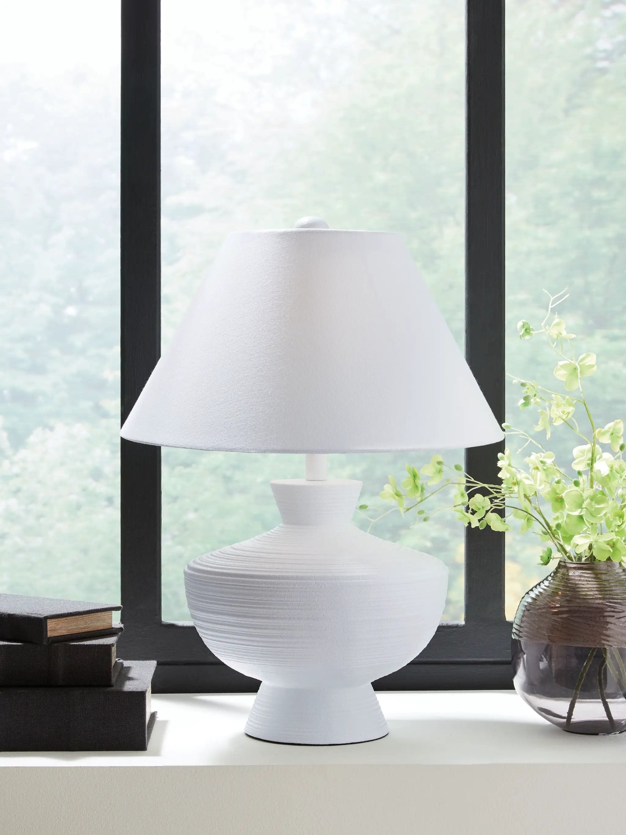 Harelwood - Poly Table Lamp - White by Unique Piece Furniture