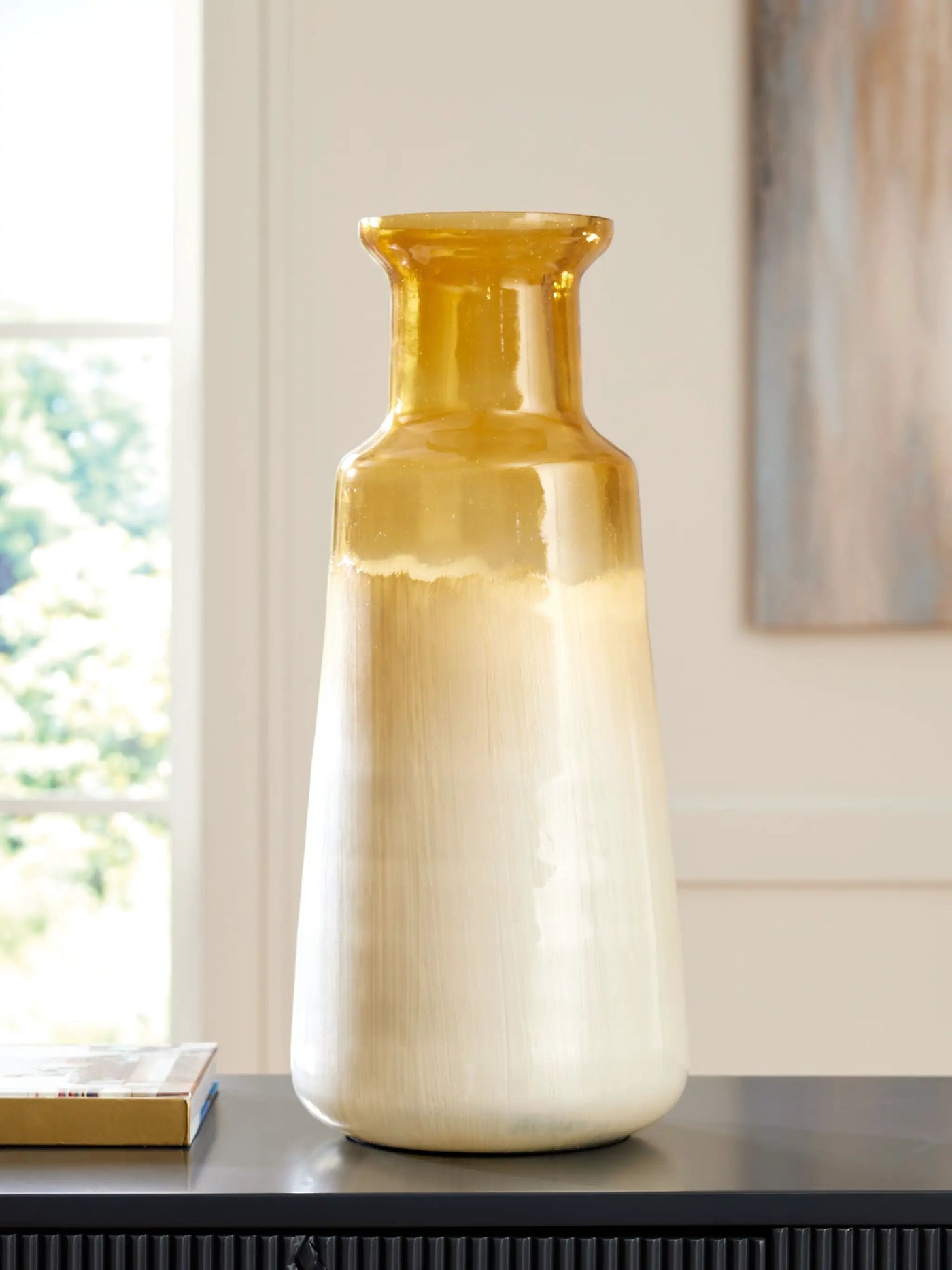 Wynburg - Vase by Unique Piece Furniture