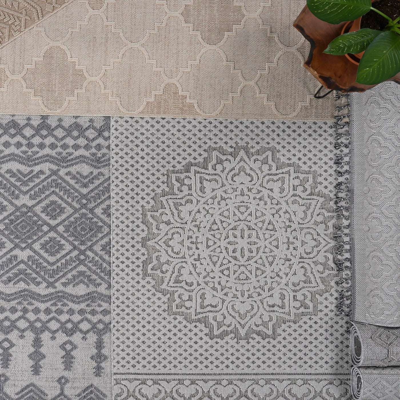 Guros - Medallion Indoor / Outdoor Rug by HouseOfZazla