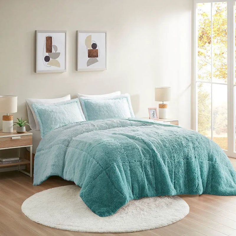 King Ombre Shaggy Long Fur Comforter Mini Set by HouseOfZazla