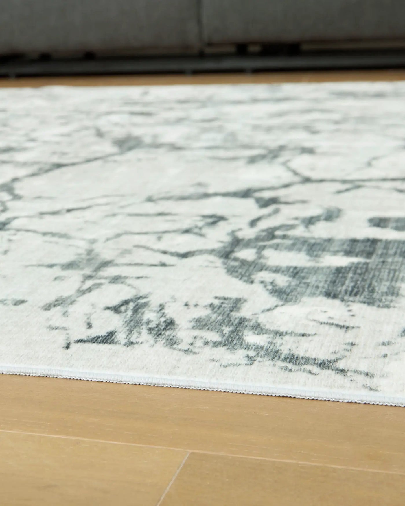 Tobinbury - Washable Rug by Unique Piece Furniture