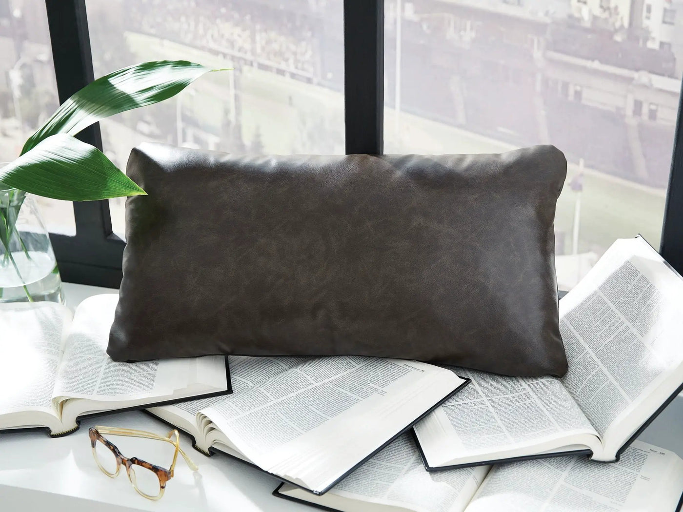 Danvale - Pillow by Unique Piece Furniture