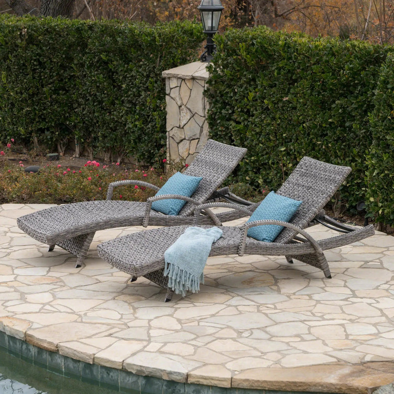 Crete Wicker Chaise Lounge by HouseOfZazla