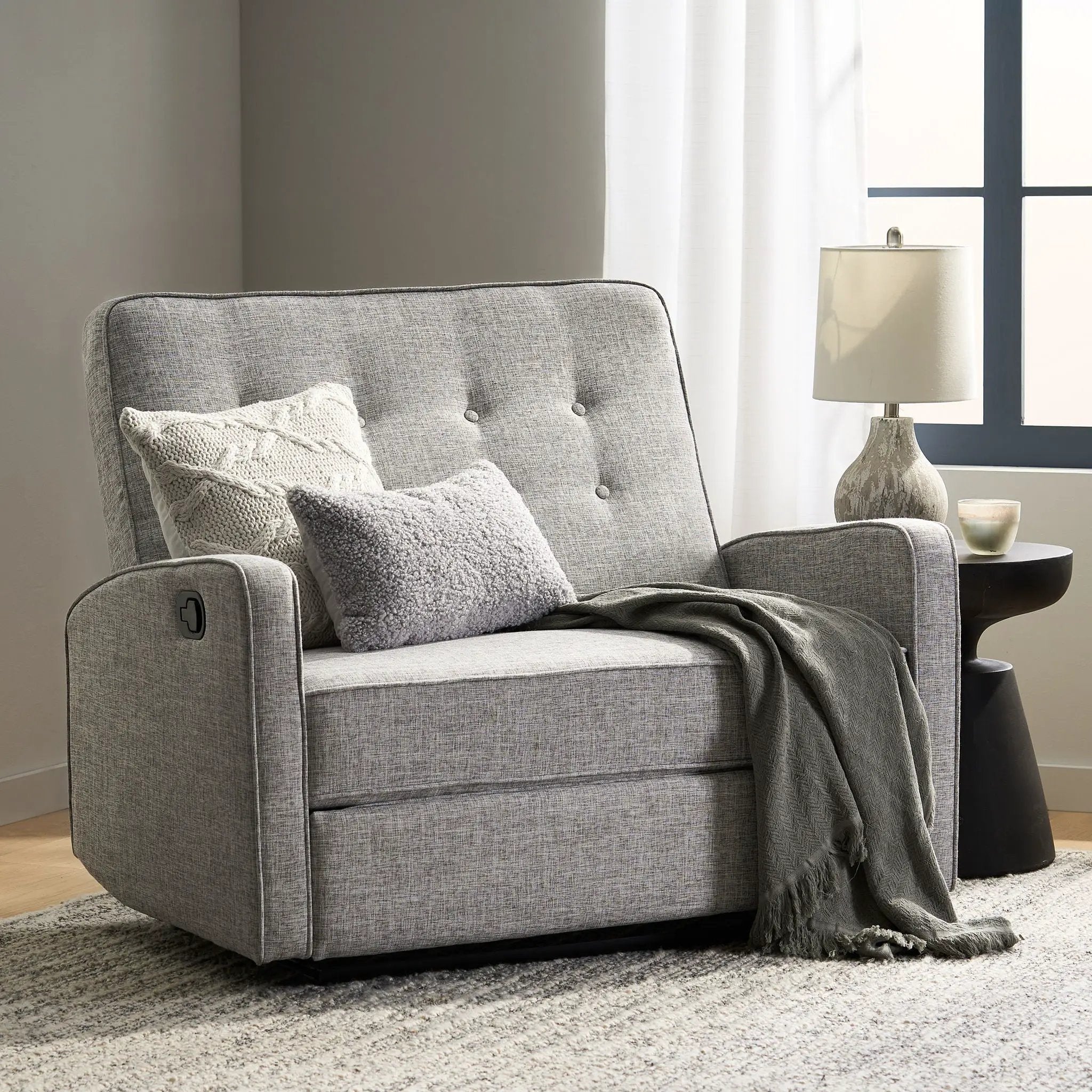 Manual Standard Wide Recliner by HouseOfZazla