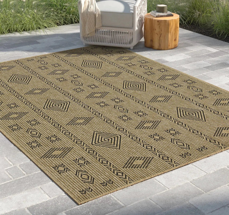 Earth GC_NTL1001 Jute/Black 5 ft. 3 in. x 7 ft. 3 in. Indoor/Outdoor Area Rug by HouseOfZazla