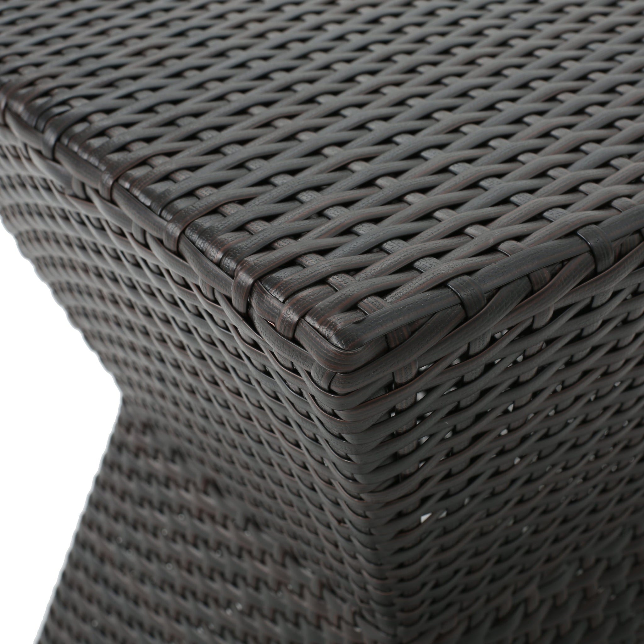 Calhoun 16 Outdoor Wicker End Table by HouseOfZazla