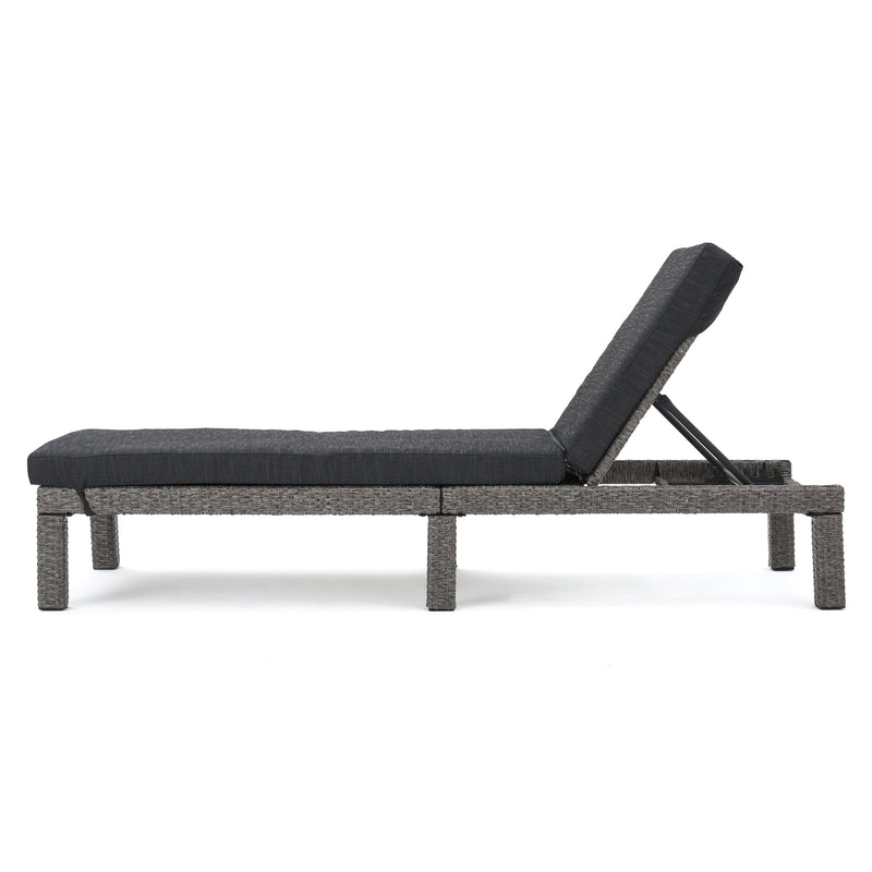 Puerta KD Chaise Lounge, Mixed by HouseOfZazla