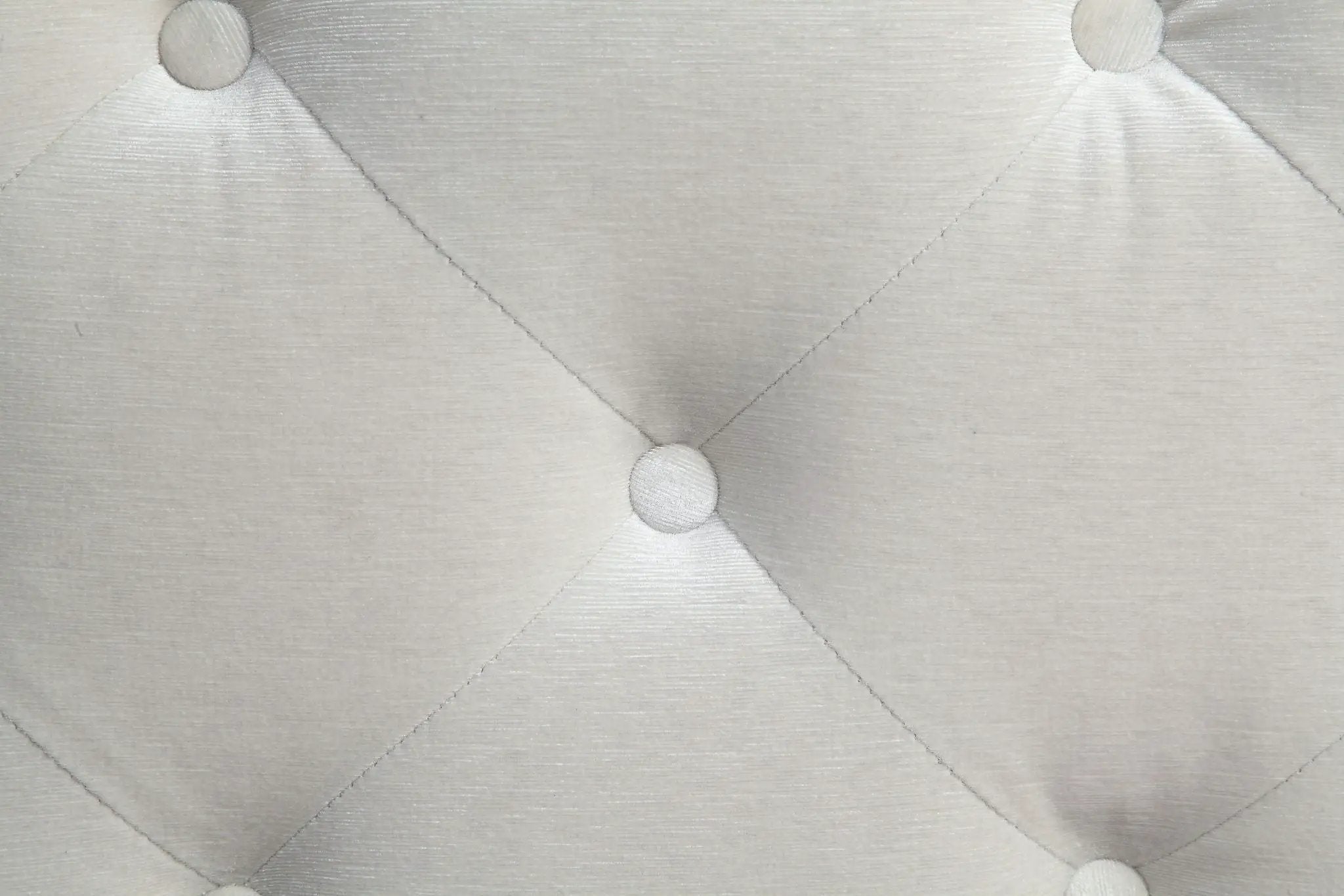 Atronia - Sectional Sofa With 4 Pillows - Beige by Unique Piece Furniture