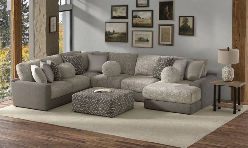 Canyon - 4 Piece Sectional With Cuddler Seat Cushions, Included Accent Pillows And Cocktail Ottoman (Right Side Facing Chaise) - Umber by Unique Piece Furniture