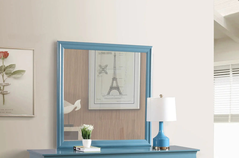 Traditional Wall Mirror For Any Space by HouseOfZazla