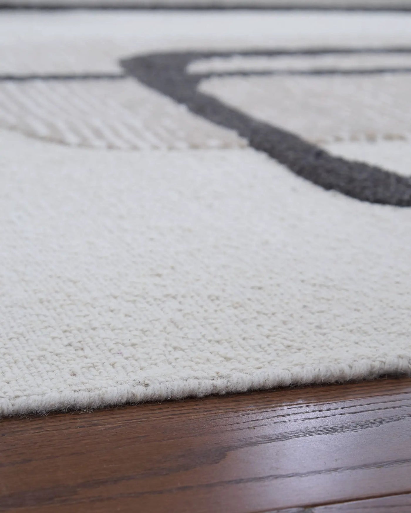 Davismour - Rug by Unique Piece Furniture
