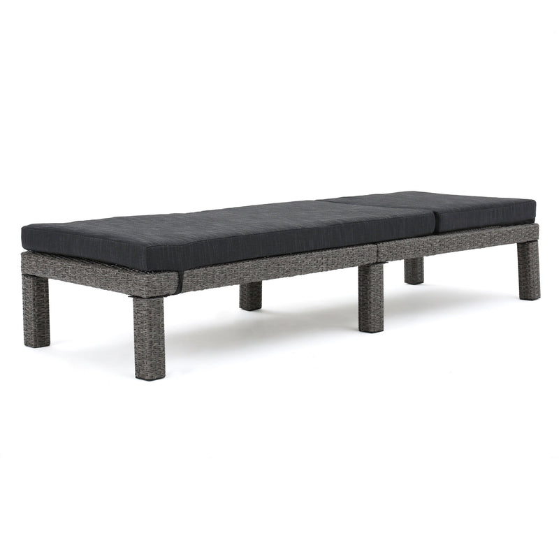 Puerta KD Chaise Lounge, Mixed by HouseOfZazla