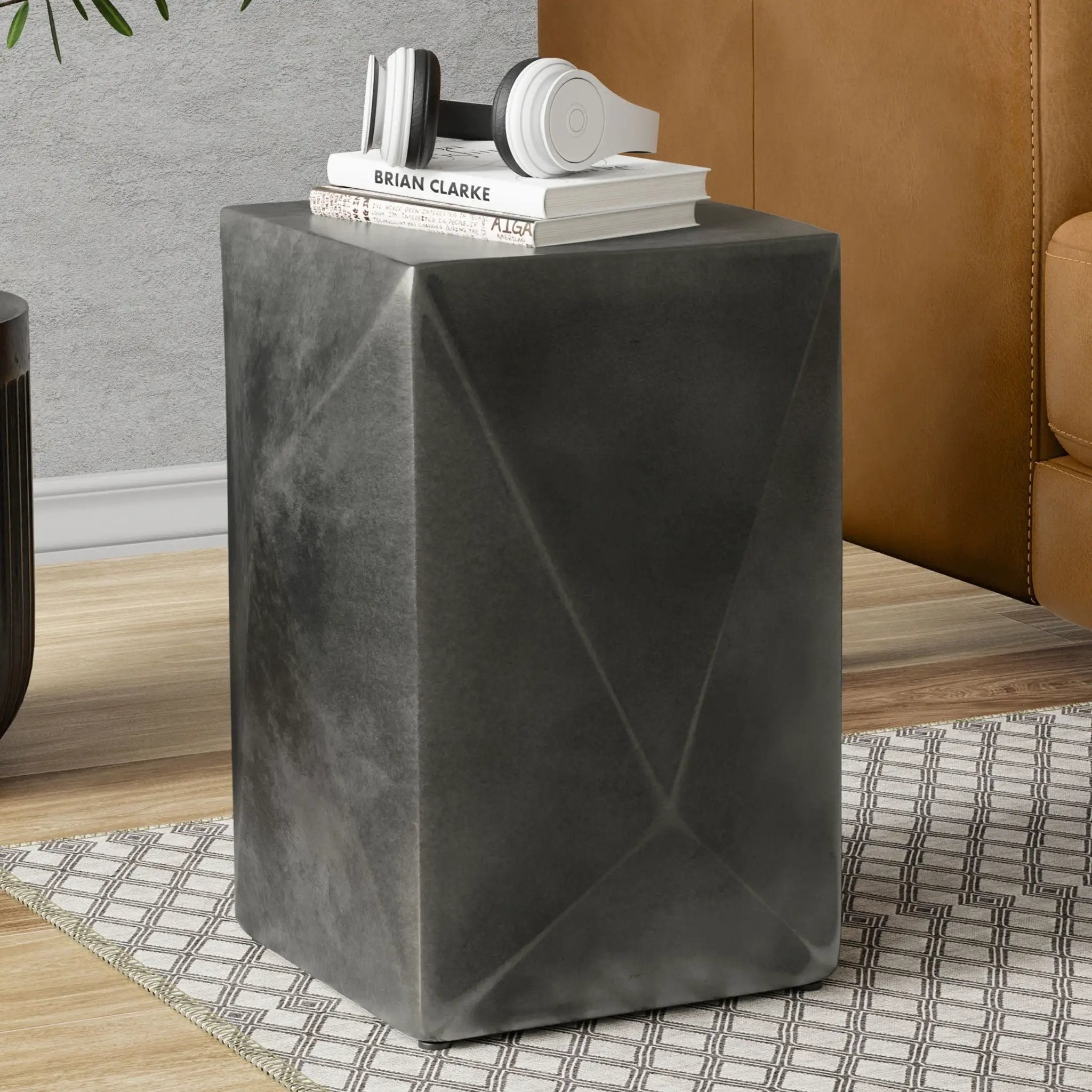 Danner - Side Table - Black by Unique Piece Furniture