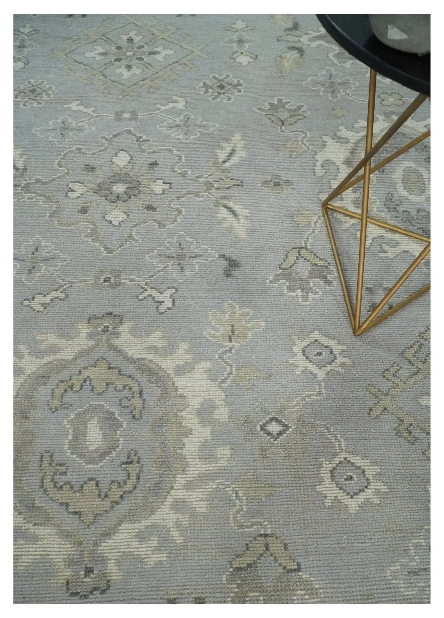 Antique Style Silver And Beige Modern Oushak wool Area Rug by The Rug Decor