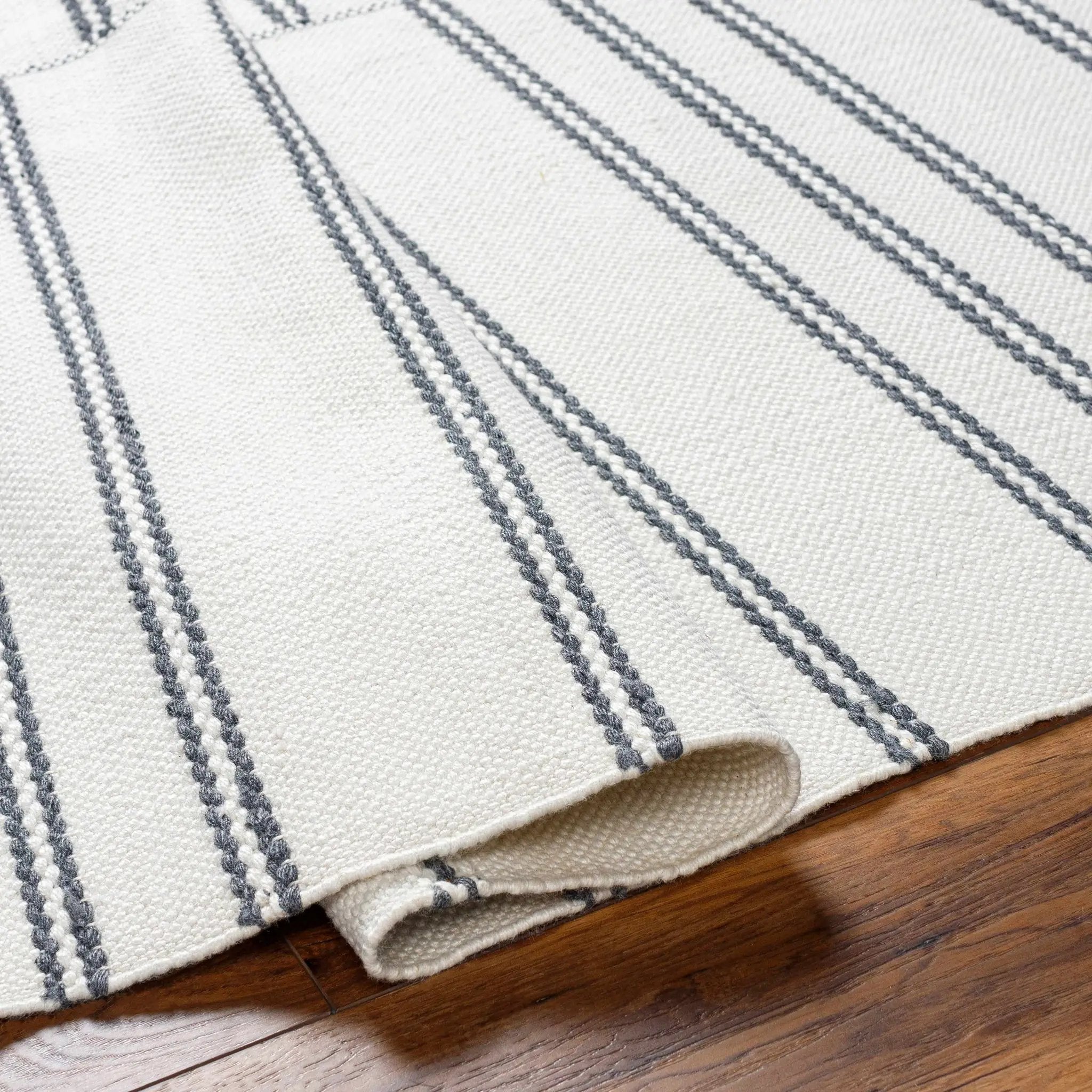 Aras Area Rug - Clearance by Boutique Rugs