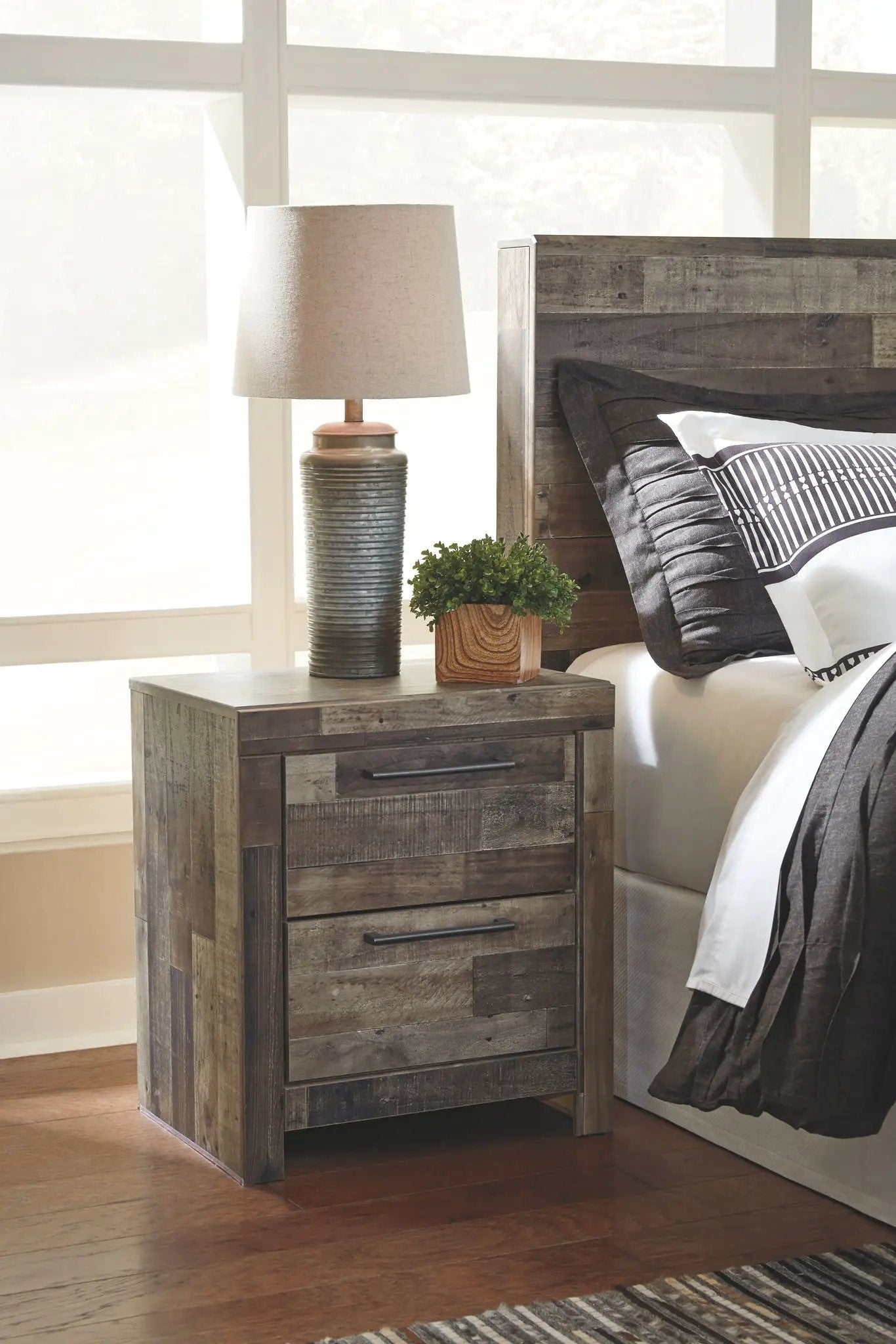 Derekson - Youth Panel Bedroom Set by Unique Piece Furniture