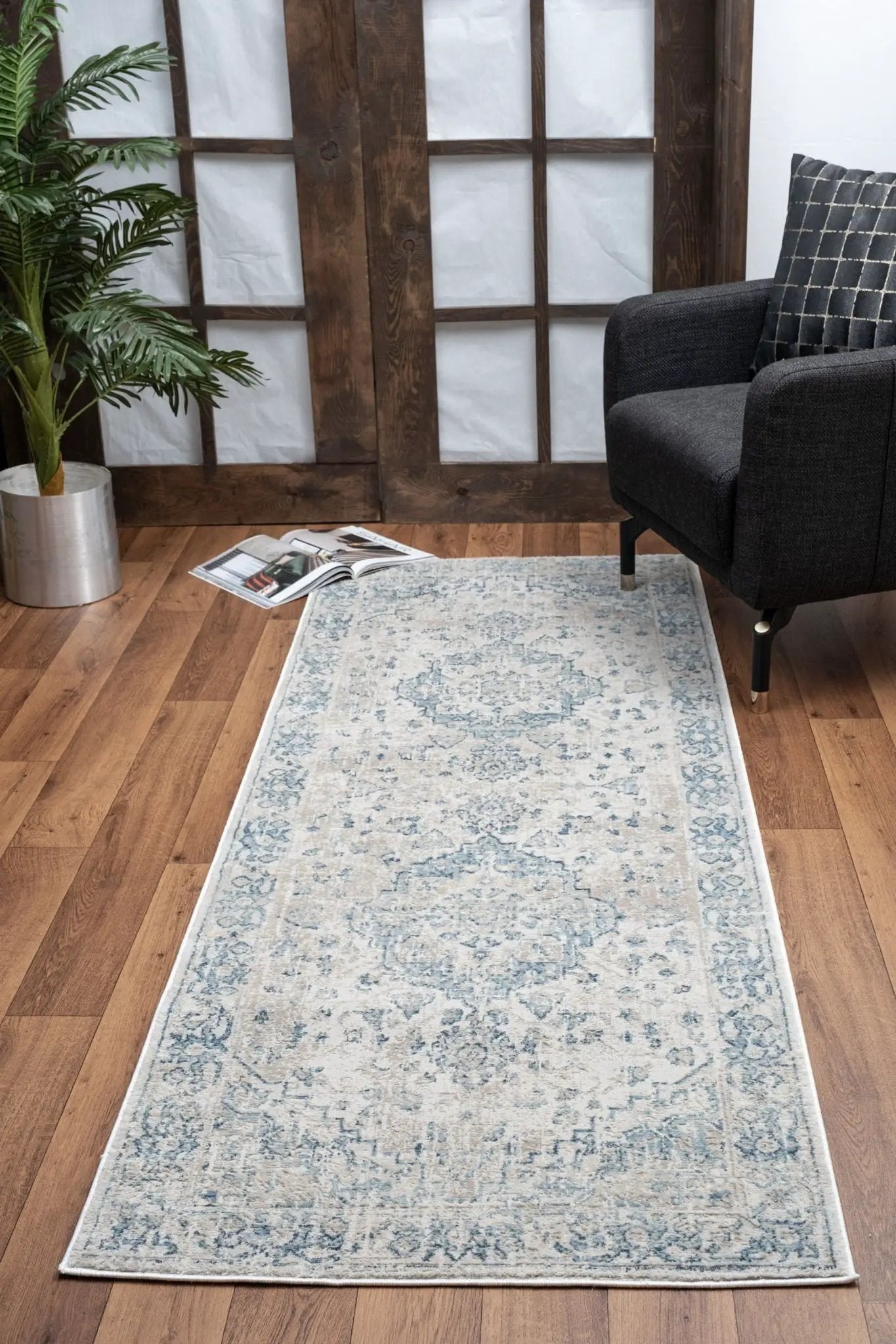 Noble - 5'3" X 7'3" Area Rug - Ivory, Polyester by HouseOfZazla