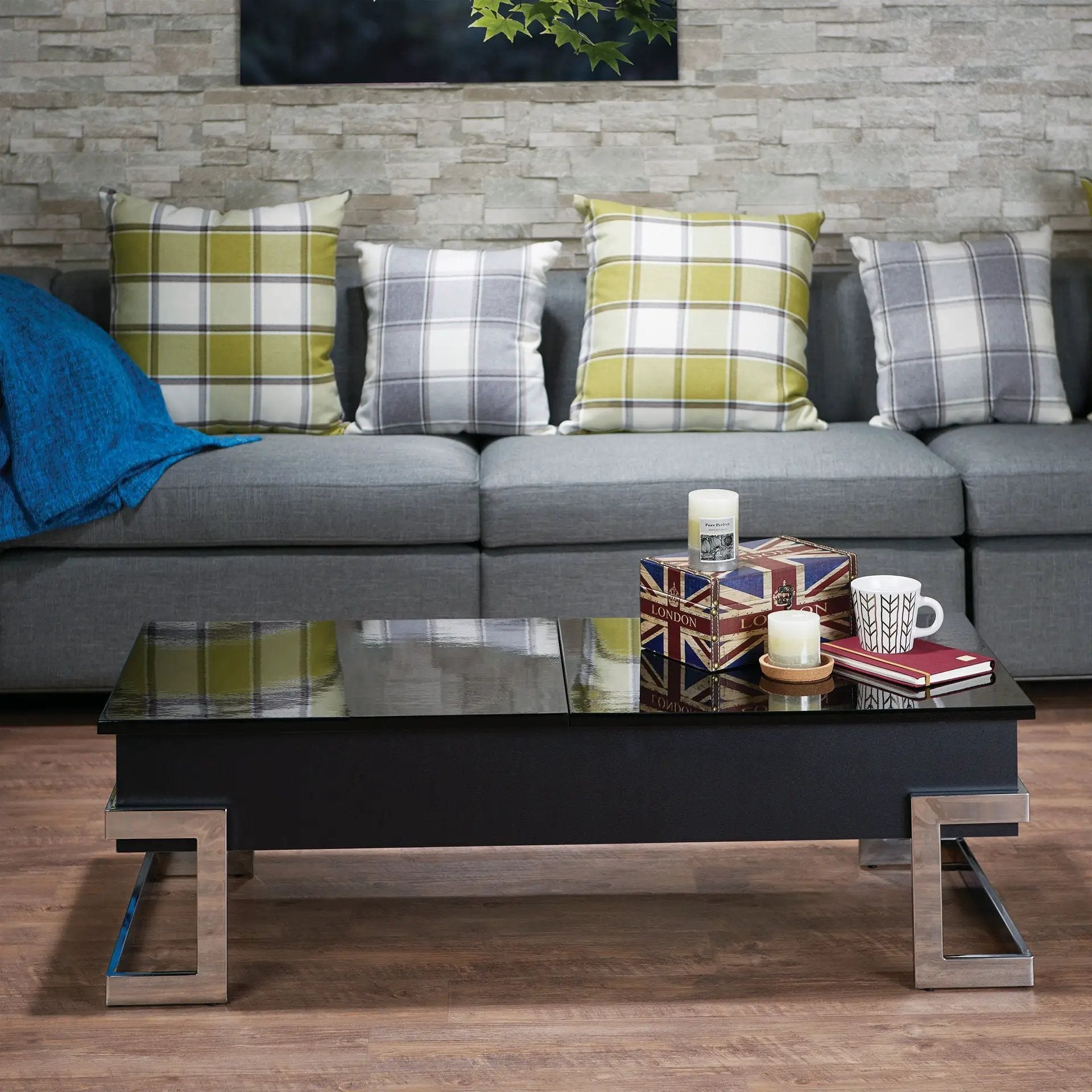 Calmam - High Gloss Coffee Table With Lift Top by Unique Piece Furniture