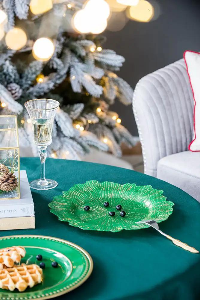 Plastic Charger Plate (Set of 8) by Unique Piece Furniture