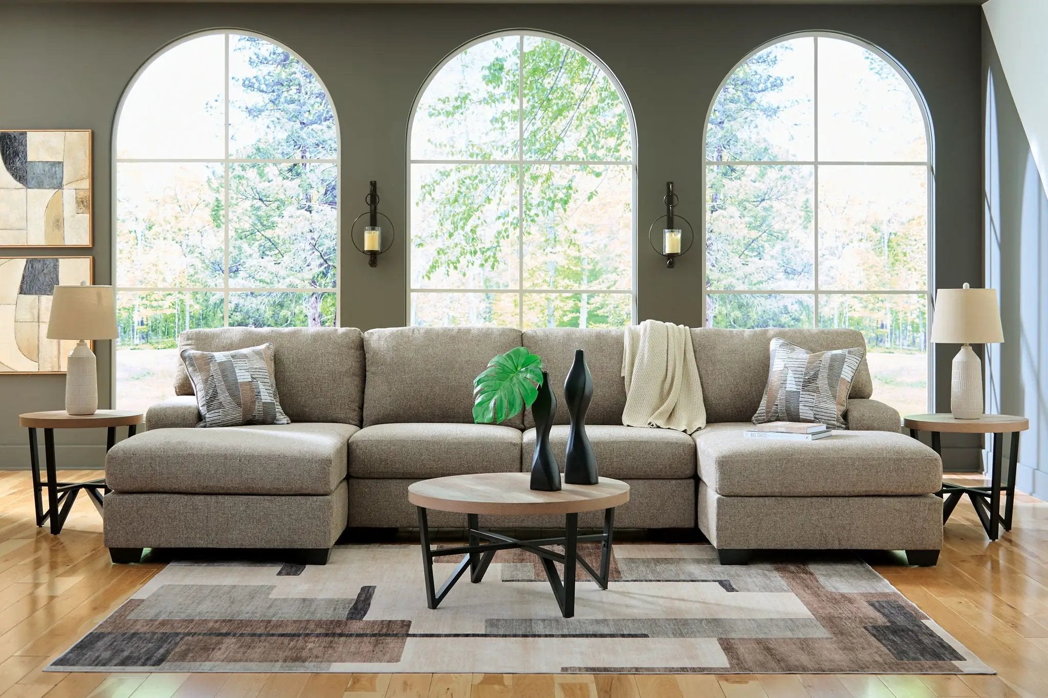 Newellen - Sectional by Unique Piece Furniture