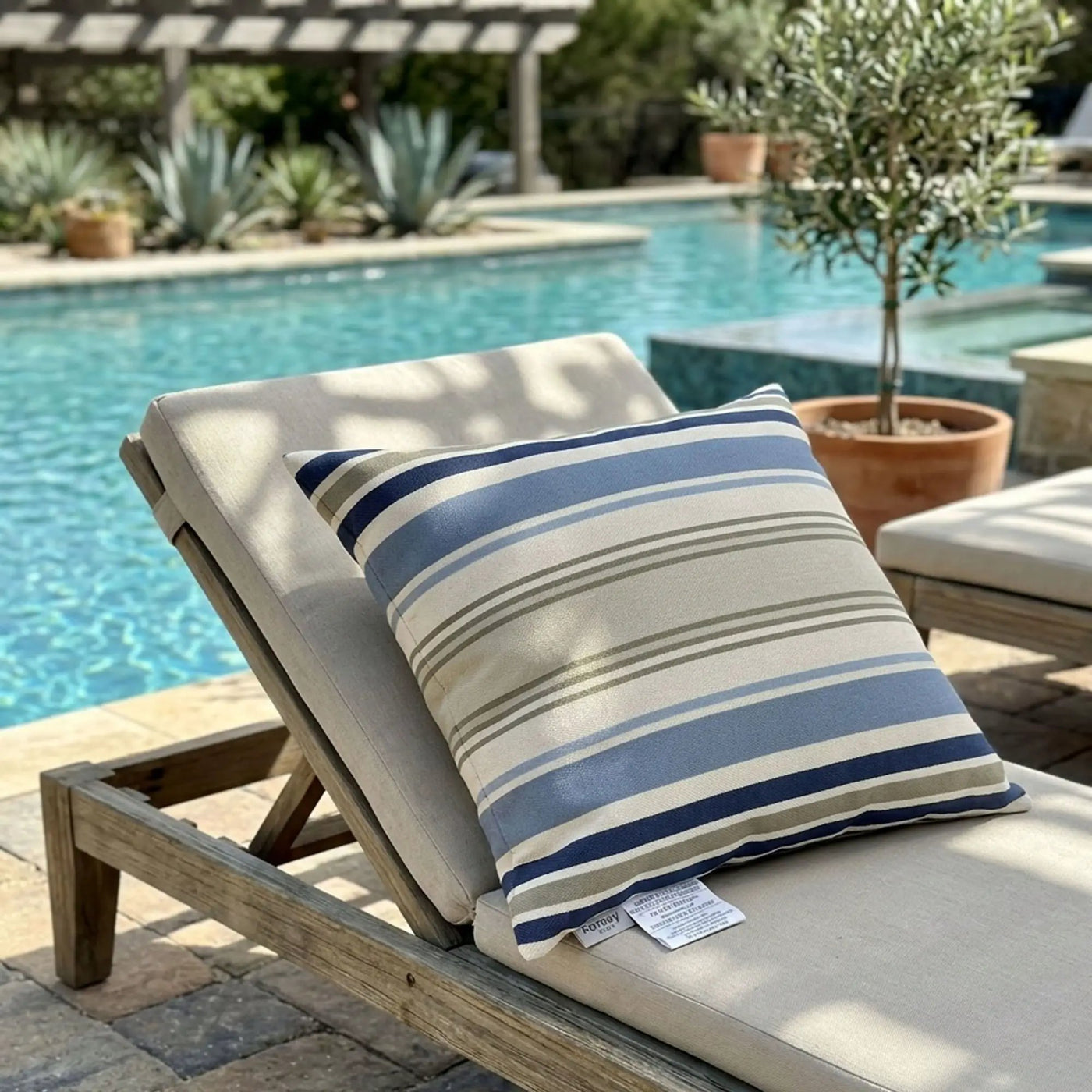 Outdoor Pillows (Set of 2) by Unique Piece Furniture