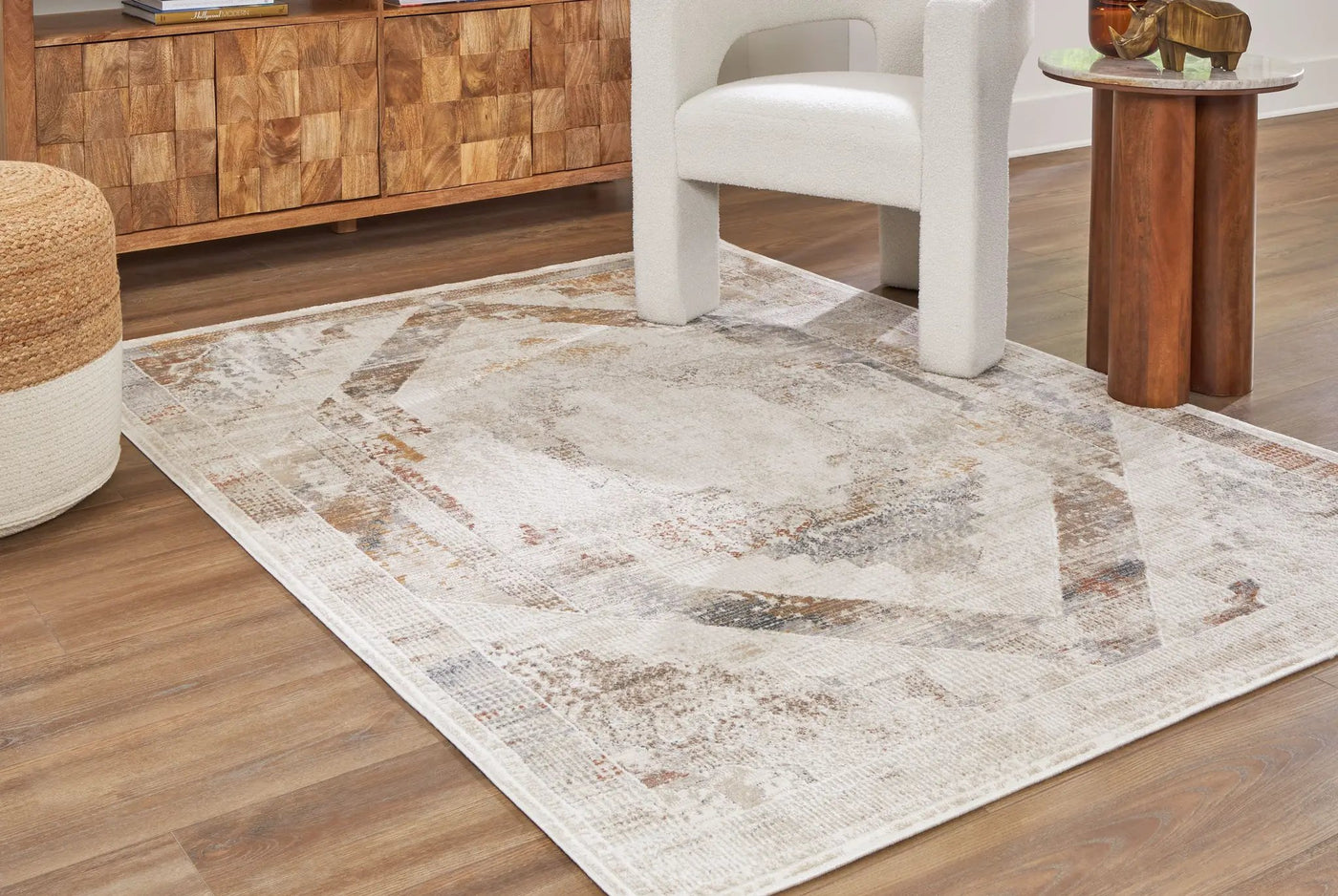 Varnwood - Rug by Unique Piece Furniture