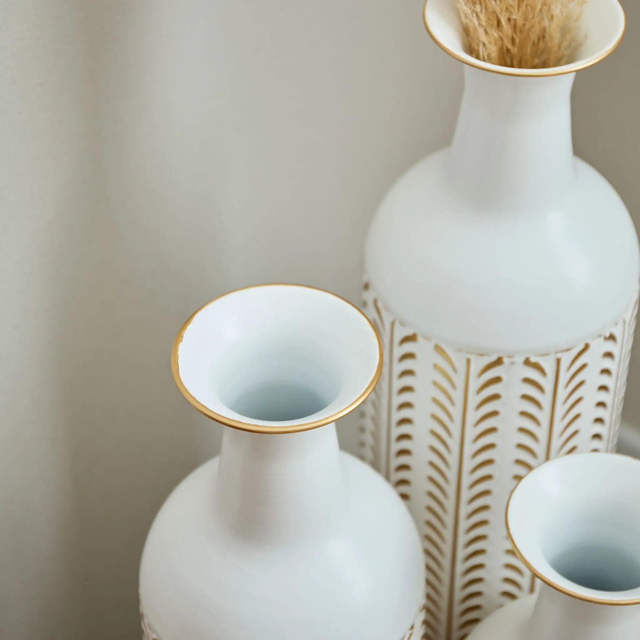 Floor Metal Vase Modern Style Decoration Home Metal Vase 3 Piece Set Gorgeous Home Decoration Large Glazed Metal Vase - Gold / White by HouseOfZazla