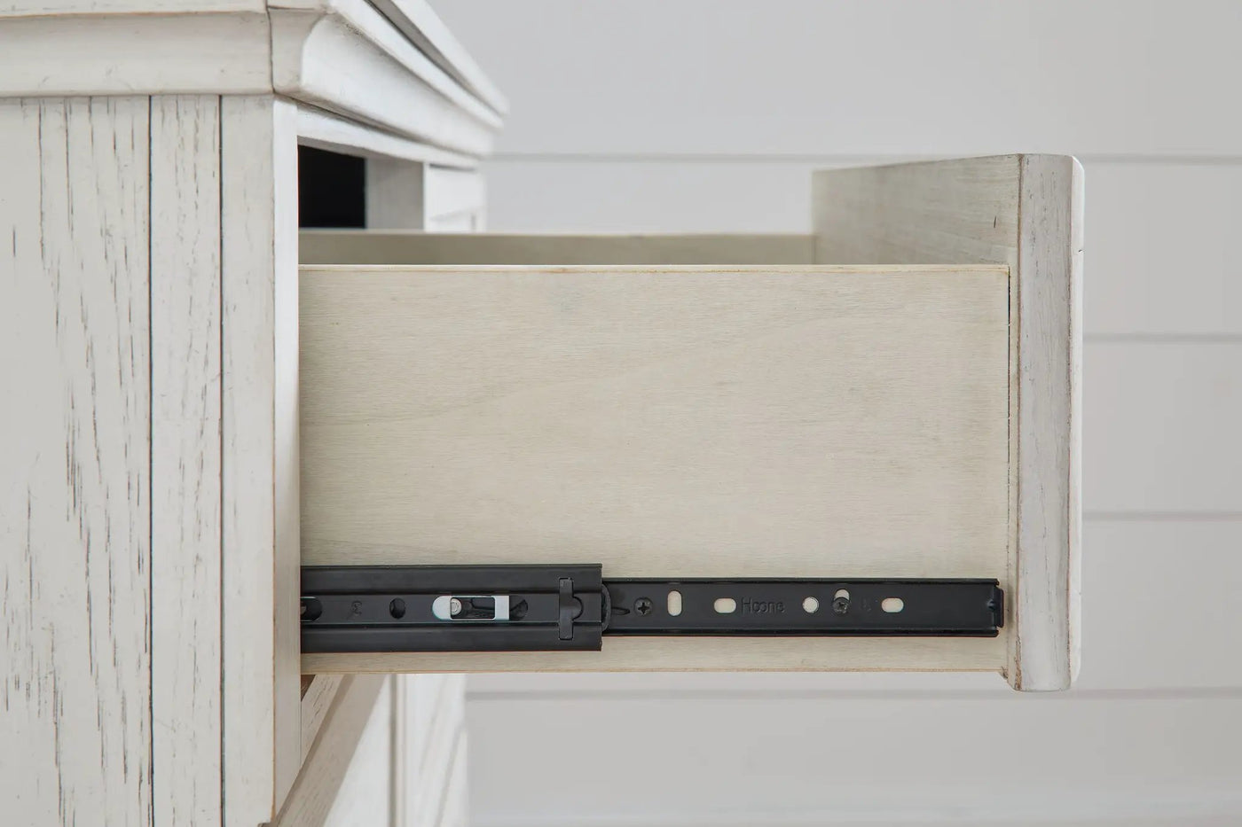 Robbinsdale - Dresser by Unique Piece Furniture