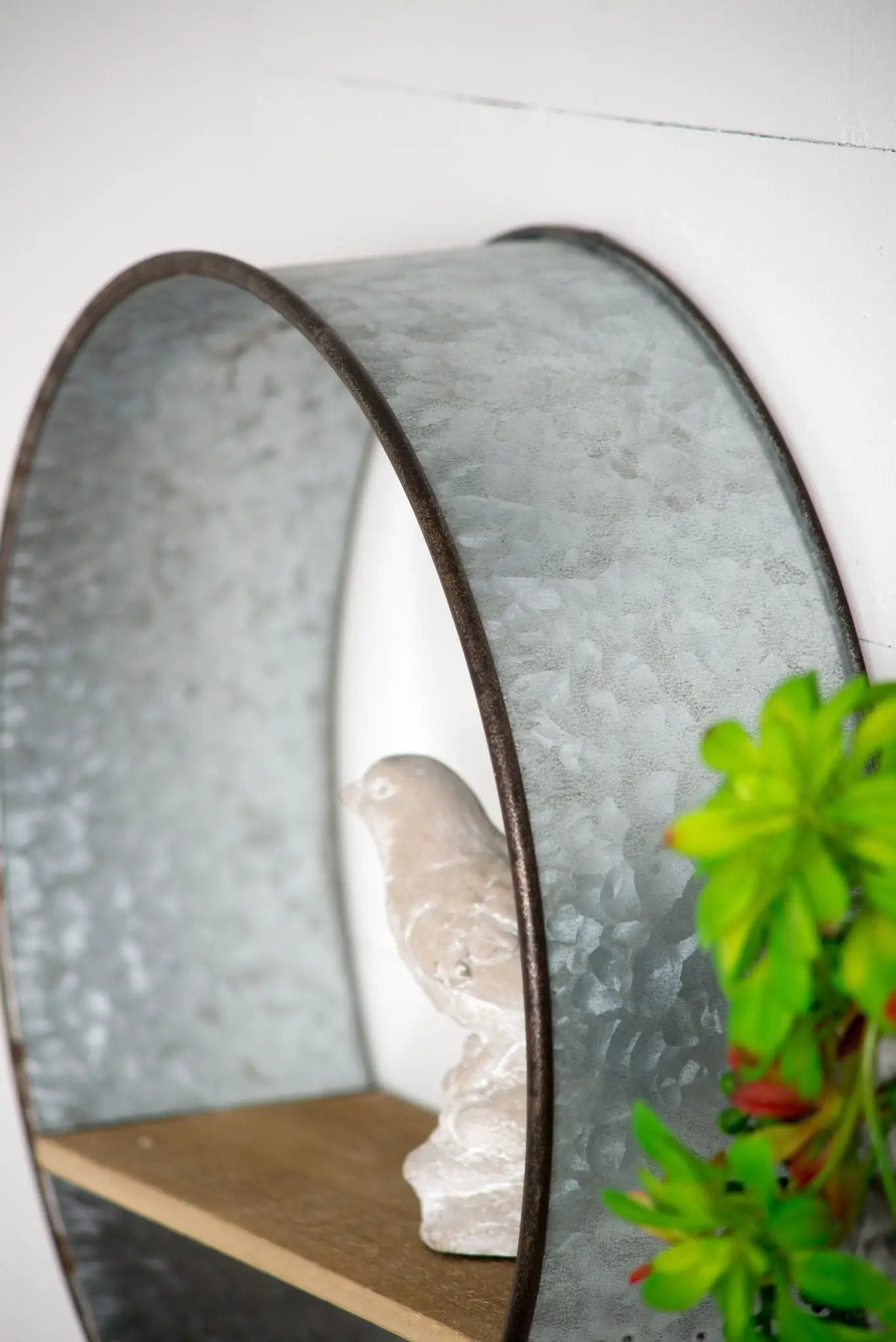 Farmhouse Round Metal Wall Planter (Set of 5) - Gray by Unique Piece Furniture
