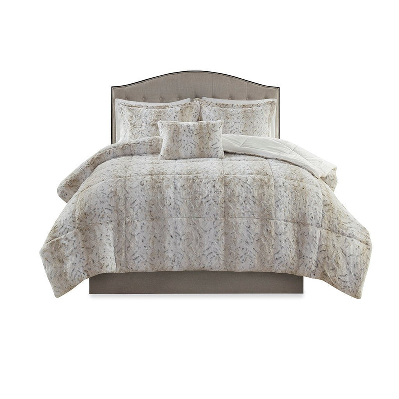 King 4PC Faux Fur Comforter Set by HouseOfZazla