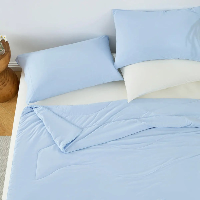 1-Piece 60x90" Cooling DA Comforter, Ice by HouseOfZazla