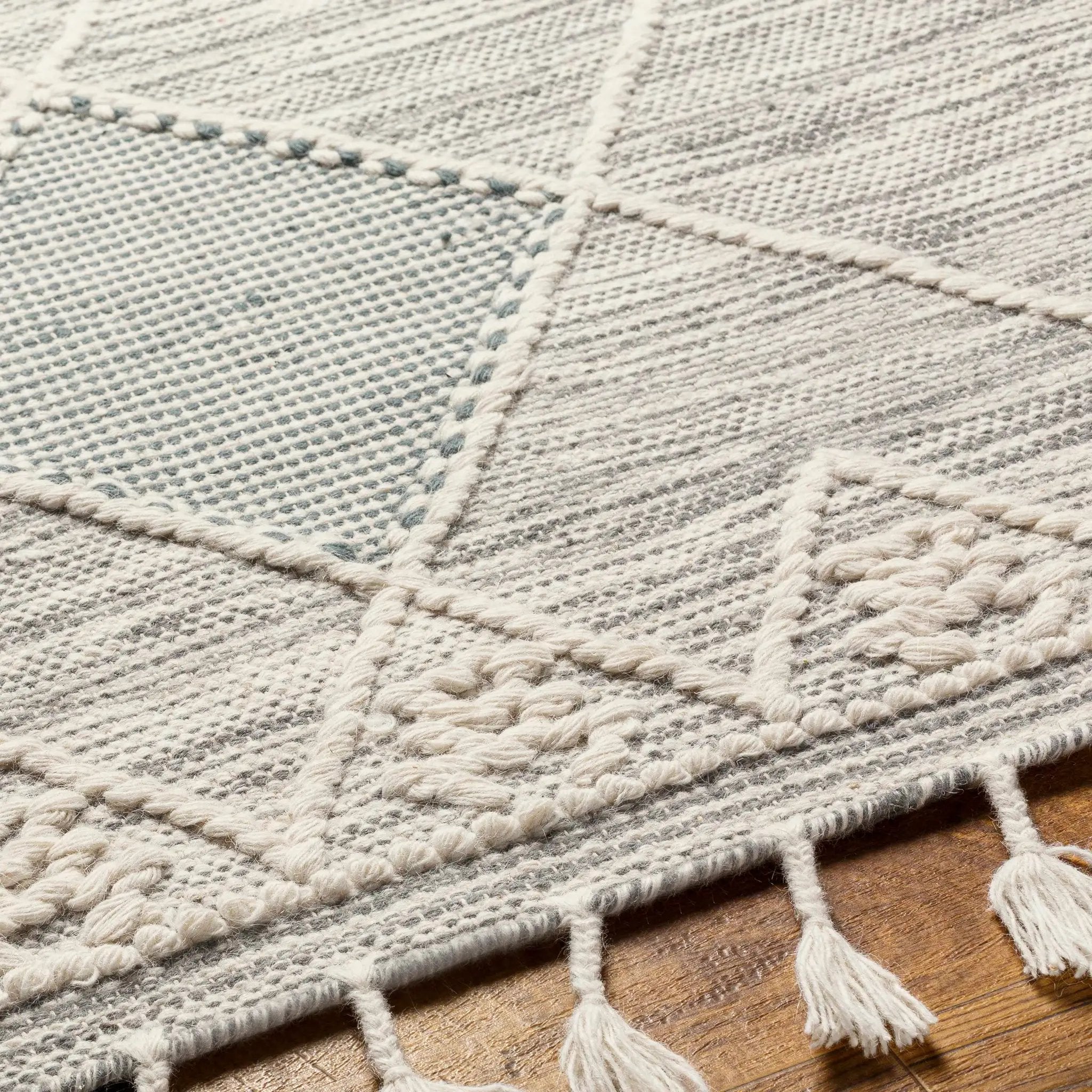 Bicos Tasseled Jute Rug - Clearance by Boutique Rugs