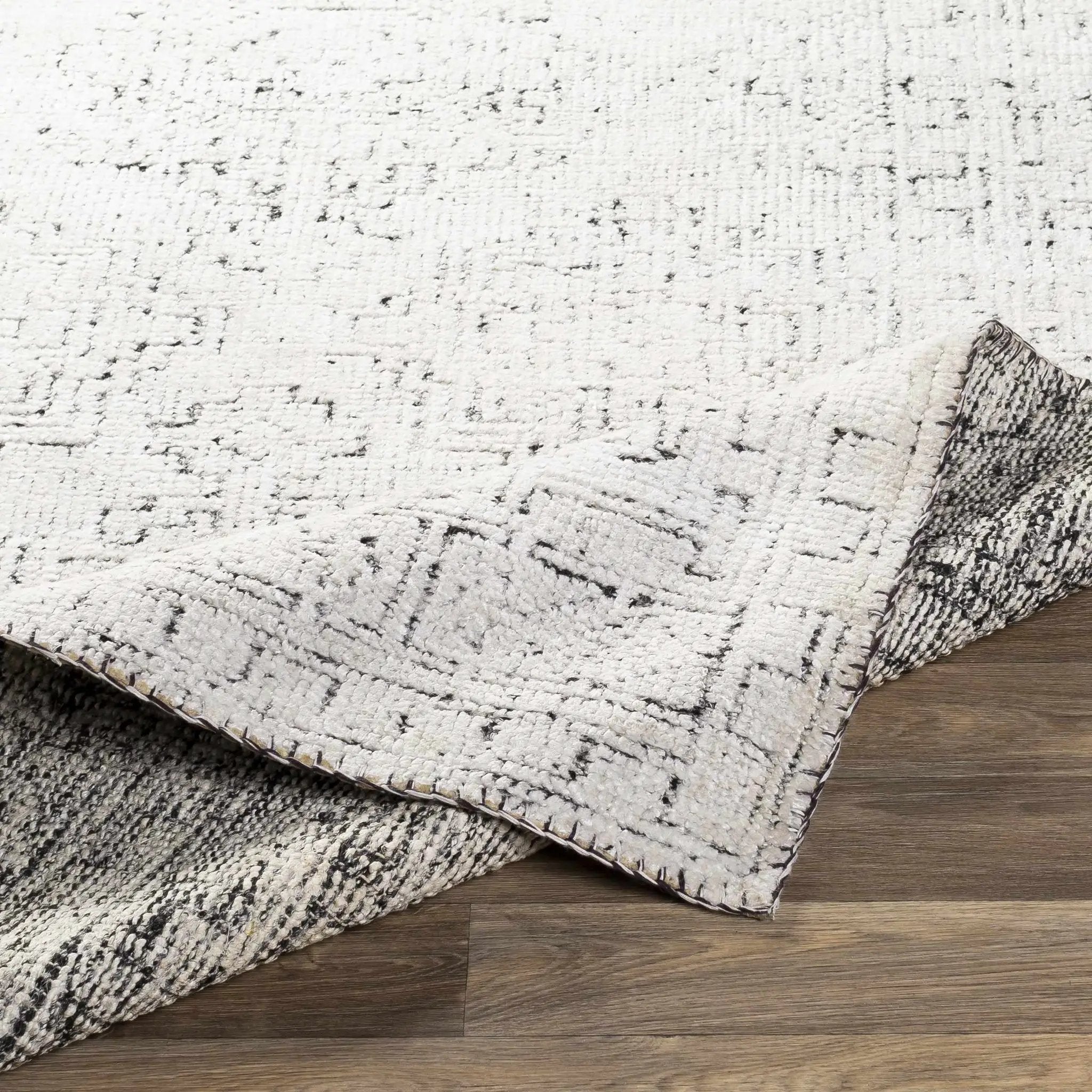 Blackfoot Area Rug - Clearance by Boutique Rugs