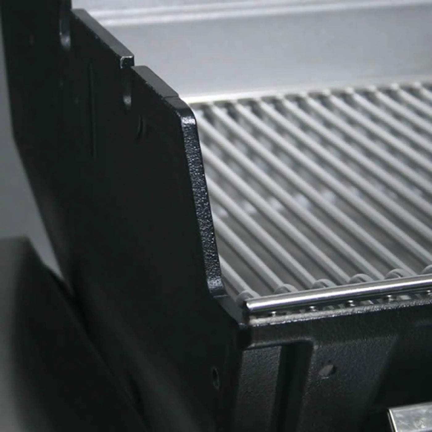 Broilmaster P4X Super Premium Cast Aluminum Gas Grill With Flare Busters (SAK84186) by SAKSBY WHOLESALE