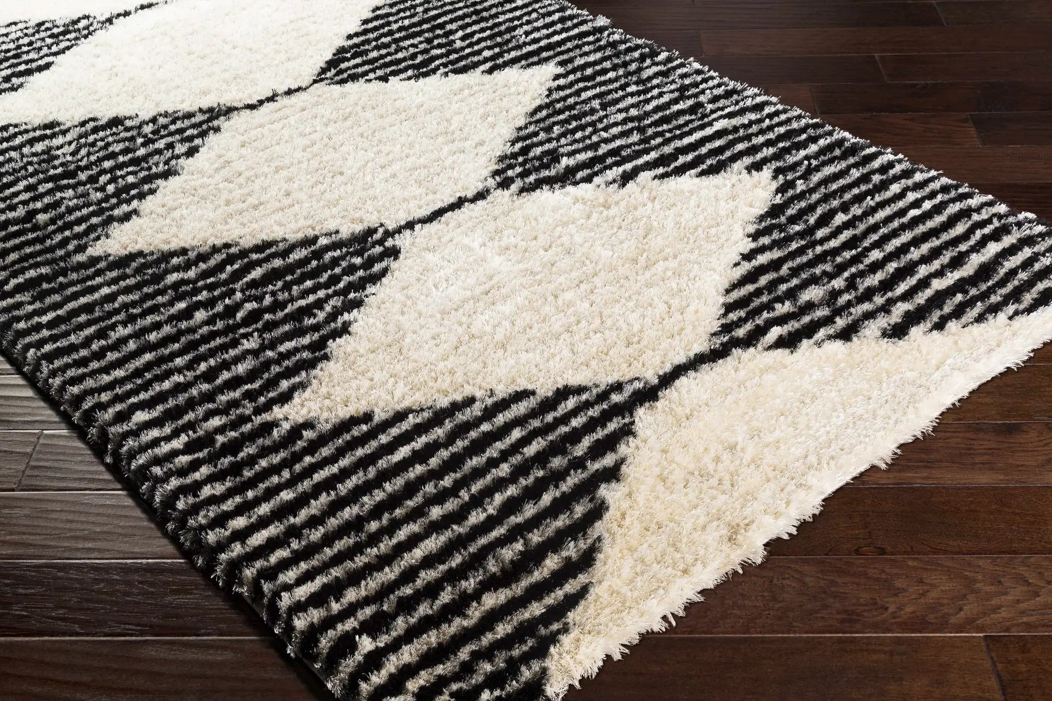 Aberchirder Ivory&Black Diamond Plush Rug - Clearance by Boutique Rugs