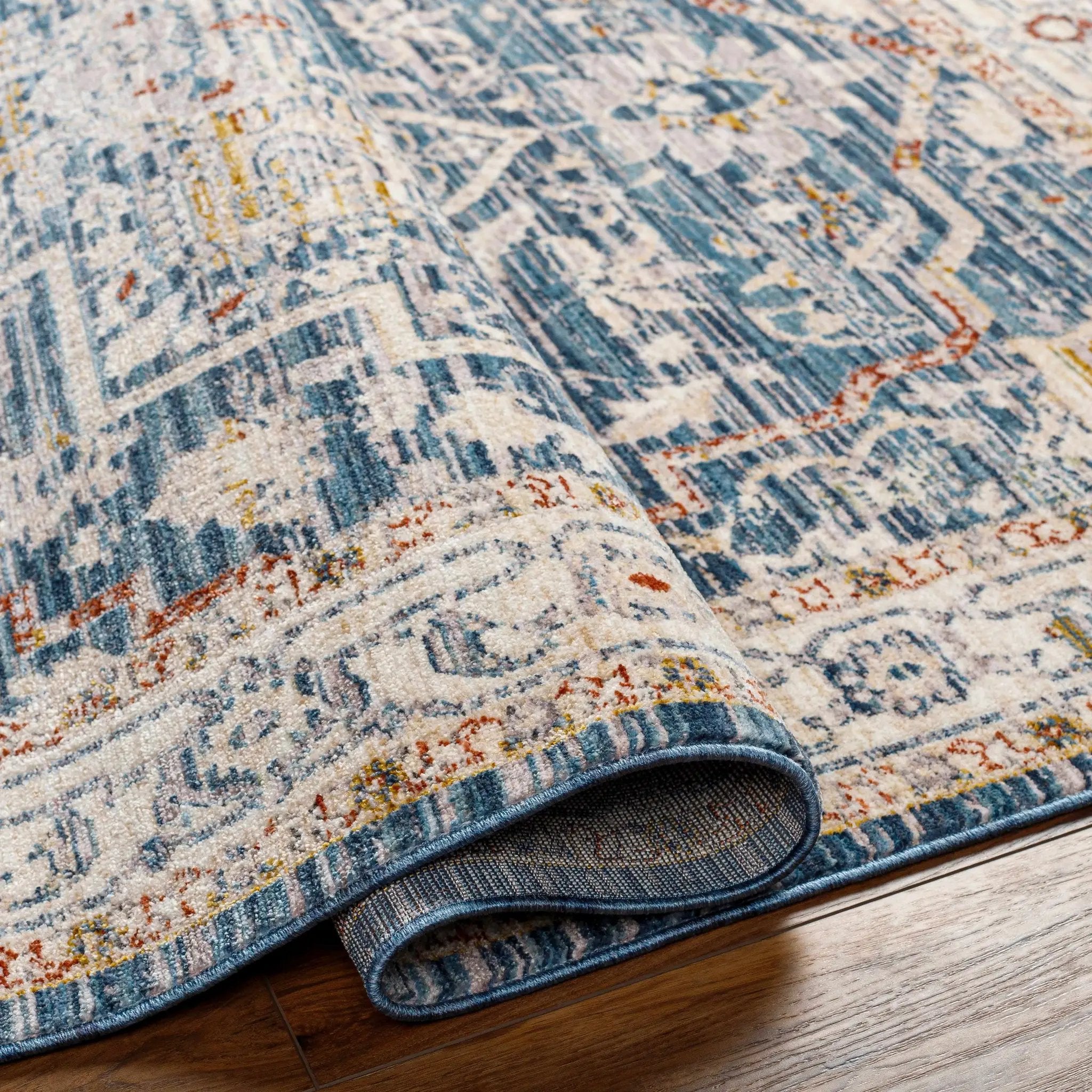 Bree Traditional Style Rug - Clearance by Boutique Rugs