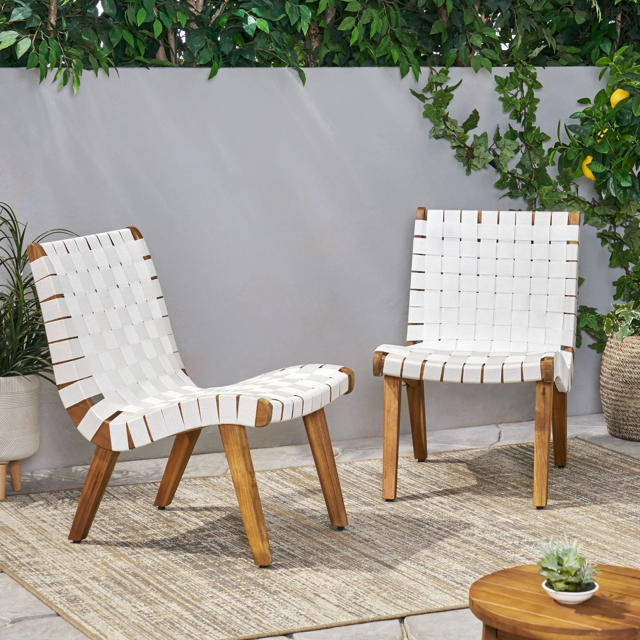 Charlotte Lounge Chair - White by HouseOfZazla