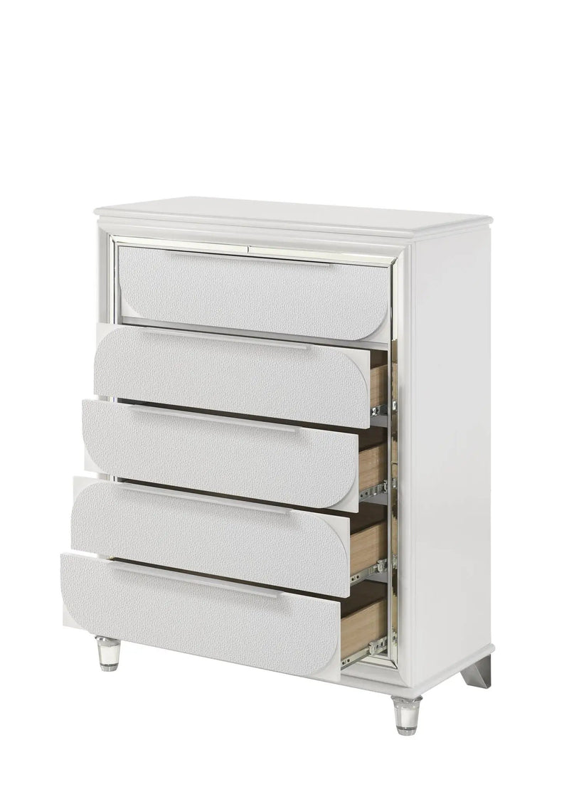Tarian - Chest - White by HouseOfZazla