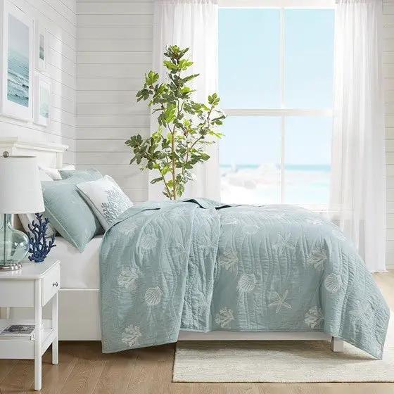 4 Piece Cotton Reversible Embroidered Quilt Set with Throw Pillow Aqua King/Cal King by HouseOfZazla