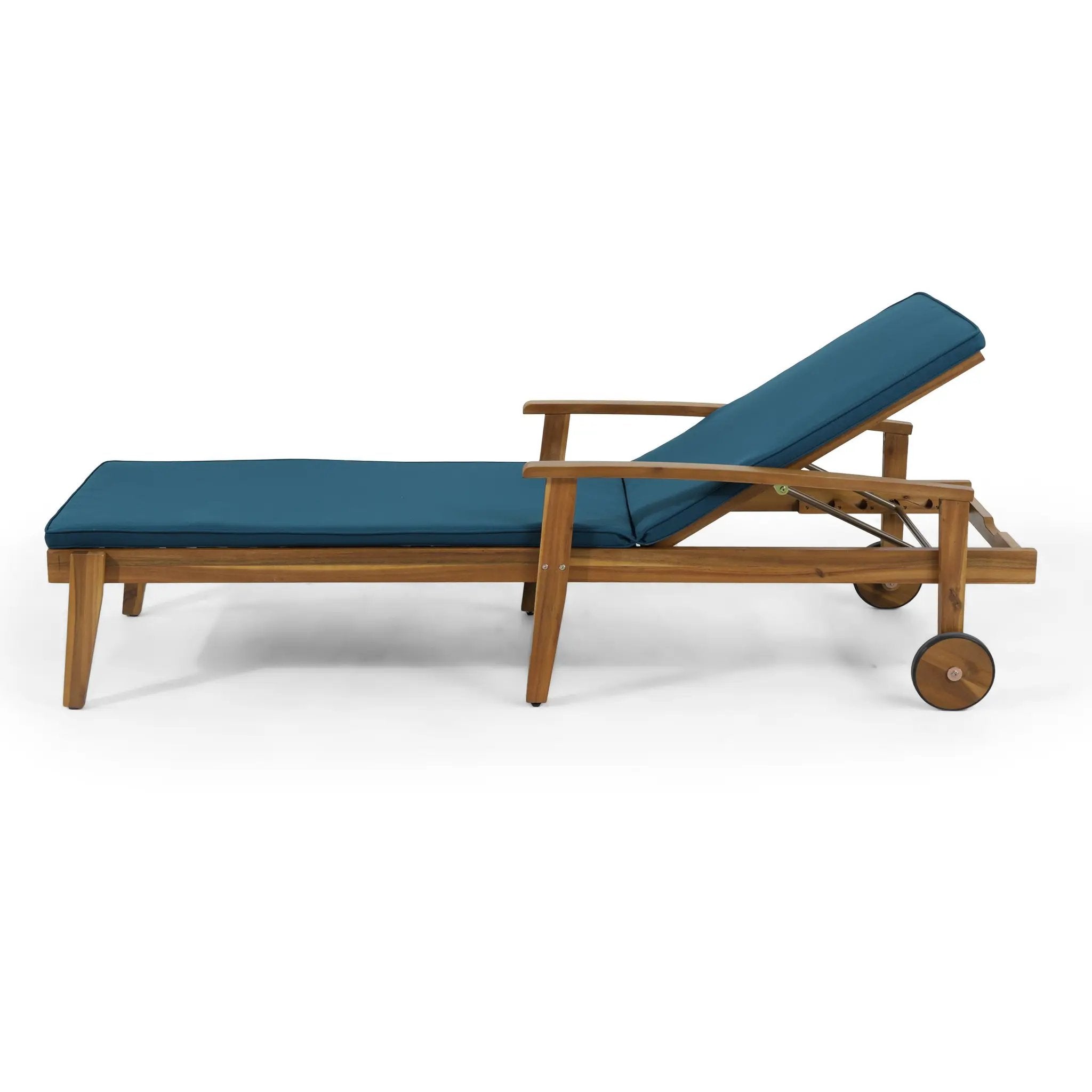 Jason Chaise Lounge by HouseOfZazla