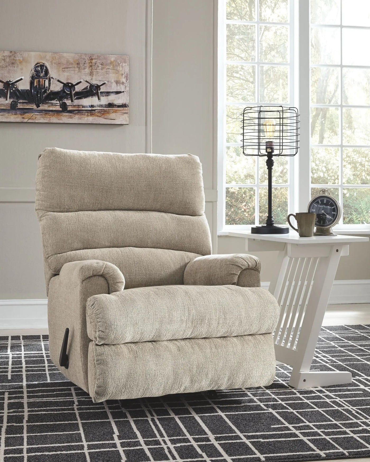 Man Fort - Rocker Recliner by Unique Piece Furniture