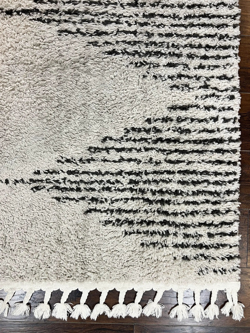 Shag Rug 5x8, Off White and Black Modern Contemporary Shag Area Rug, Moroccan Style Rug 5 x 8 ft, Medium Sized Rug, nuLoom Rug by Jewel Rugs