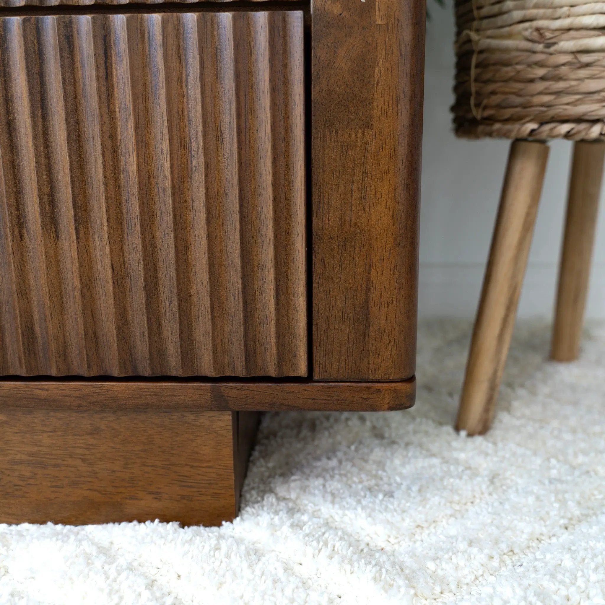 Lola - Dresser With 6 Drawers - Dark Brown by HouseOfZazla