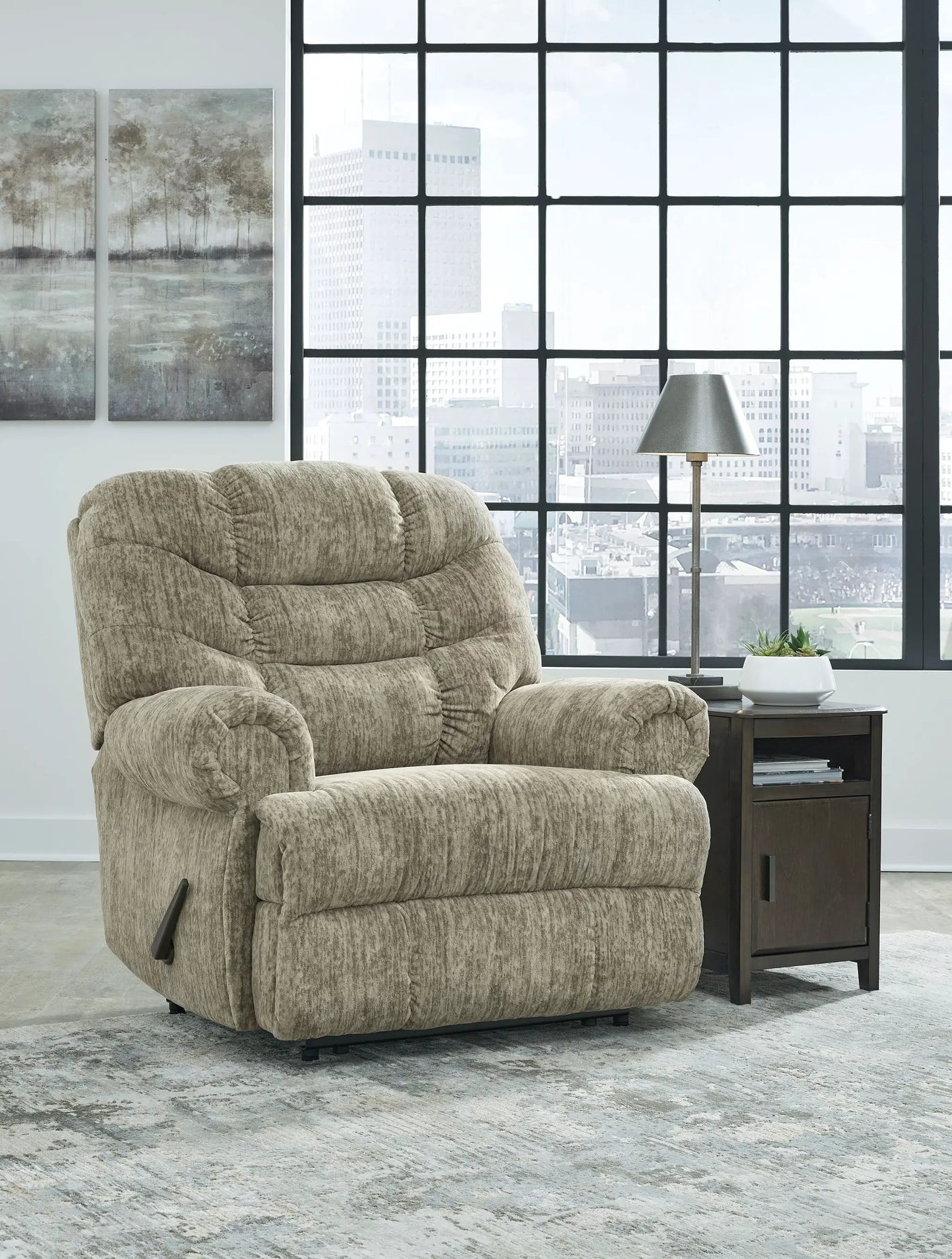 Movie Man - Zero Wall Recliner by Unique Piece Furniture