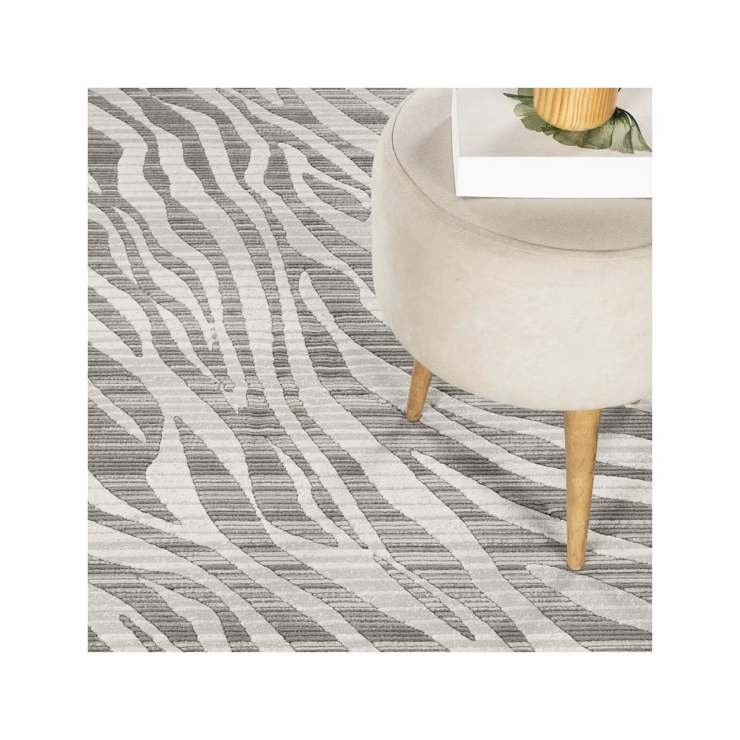 Geometrix - 5'3" X 7'3" Area Rug Geometric & 3D Effect - Ivory / Gray by Unique Piece Furniture