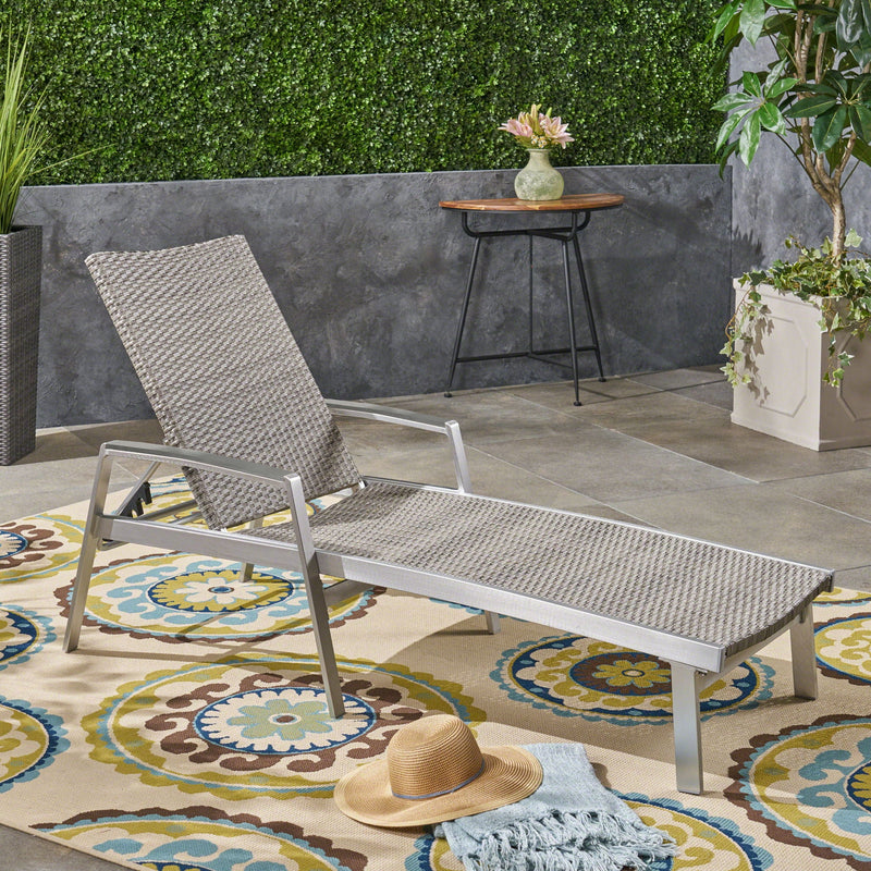 Oxton Chaise Lounge by HouseOfZazla