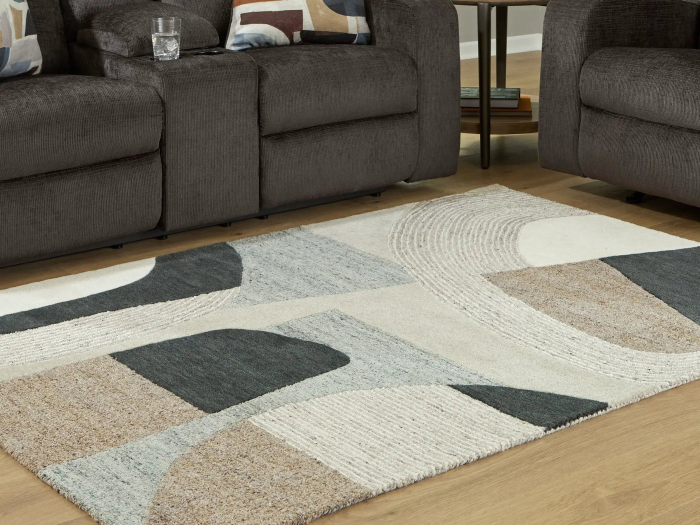 Edrickhill - Rug by Unique Piece Furniture
