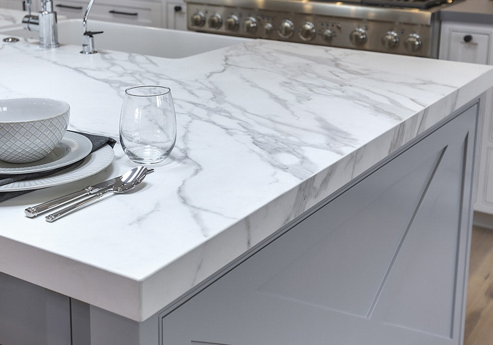 Calacatta Polished Sintered Stone Slab 125x63 C01 room scene 3